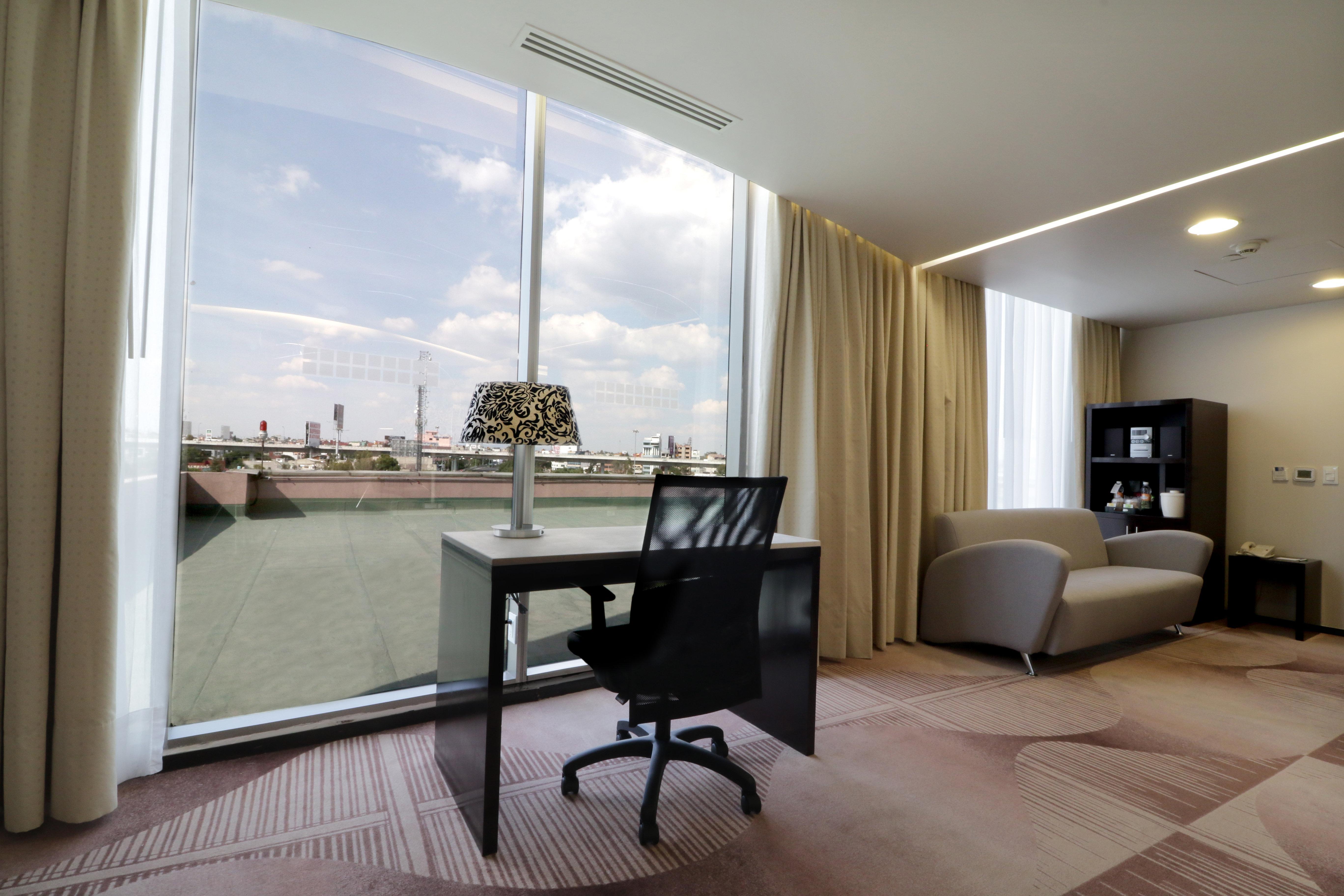 Holiday Inn Hotel & Suites Mexico Medica Sur By Ihg Екстериор снимка