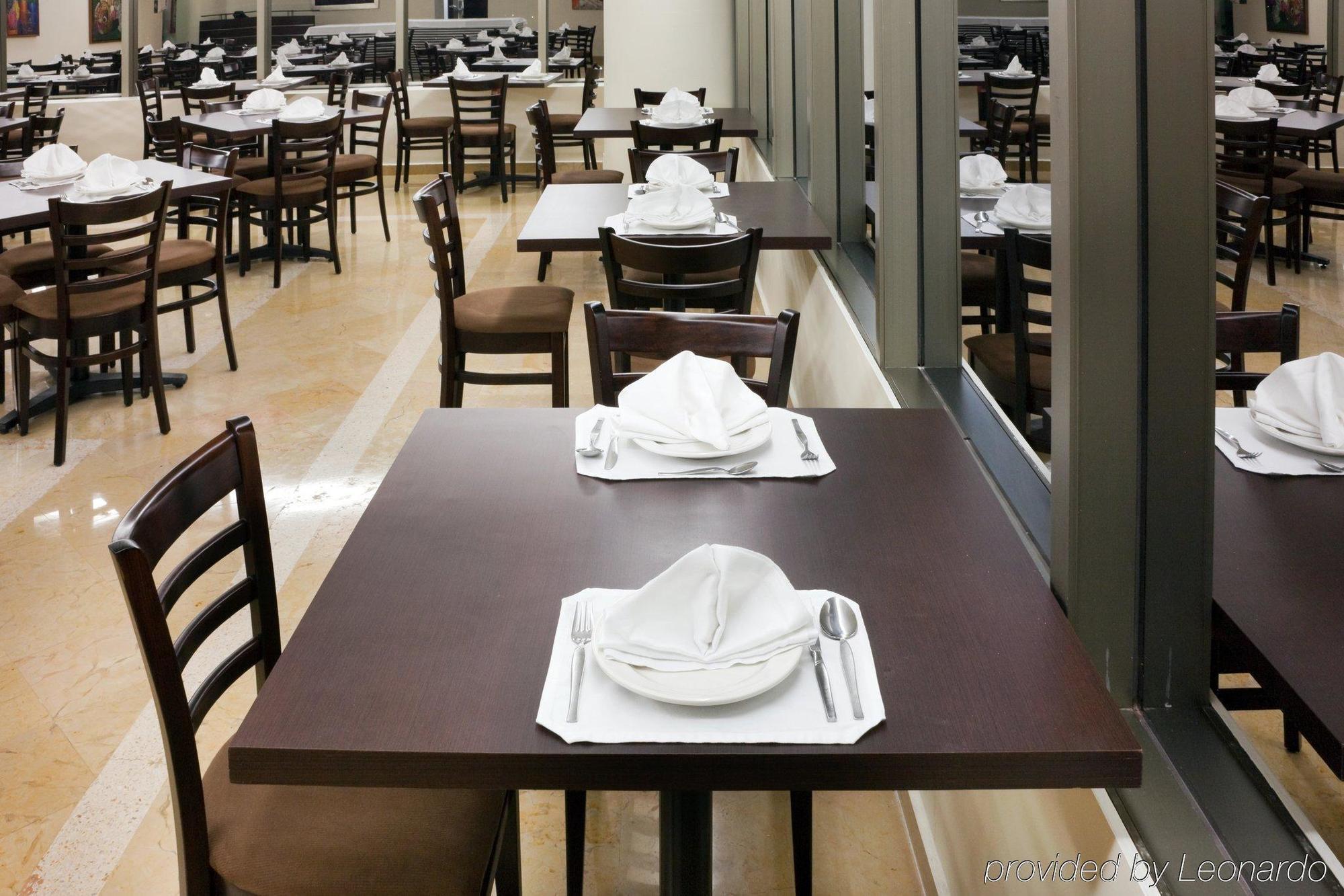 Holiday Inn Hotel & Suites Mexico Medica Sur By Ihg Ресторант снимка